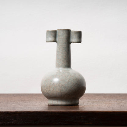 Southern Song Dynasty Guan Ware Celadon Vase with Cylindrical Handles