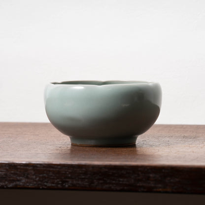 元代 龍泉窯系 青磁貼花花口碗