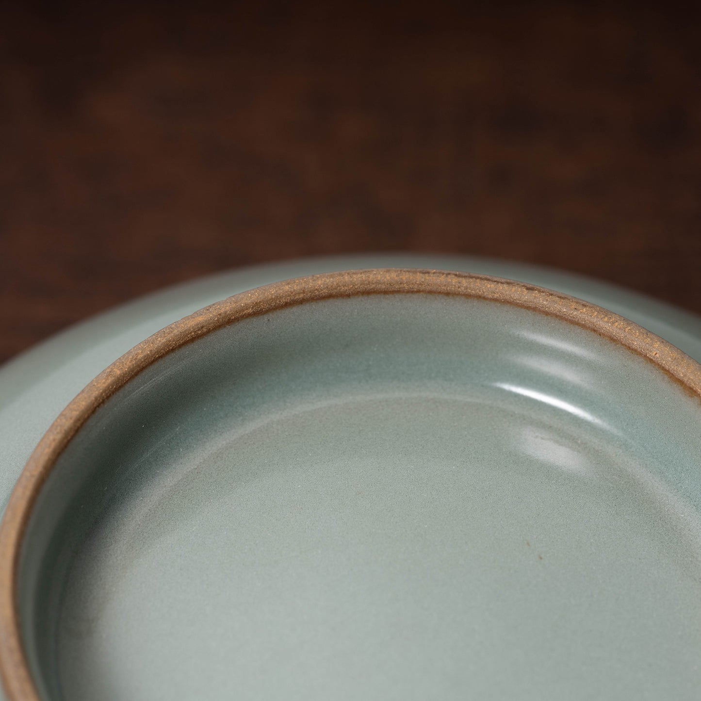 元代 龍泉窯系 青磁貼花花口碗