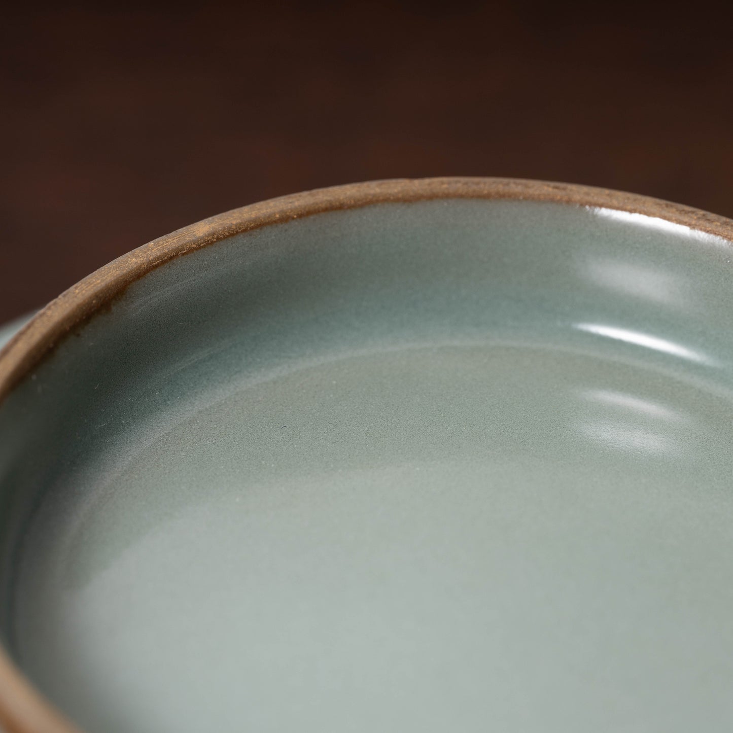 元代 龍泉窯系 青磁貼花花口碗