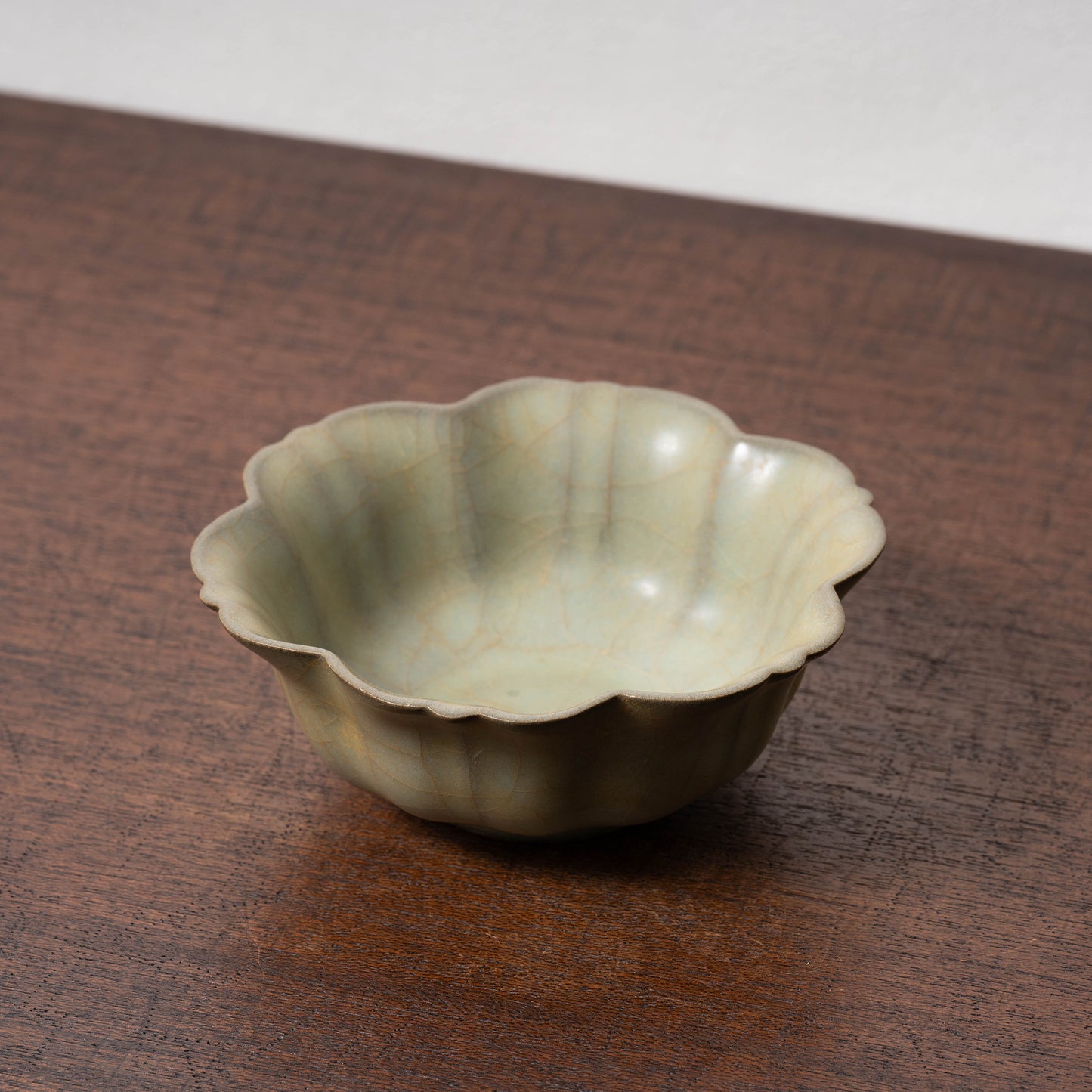 南宋官窯 青磁花口碗