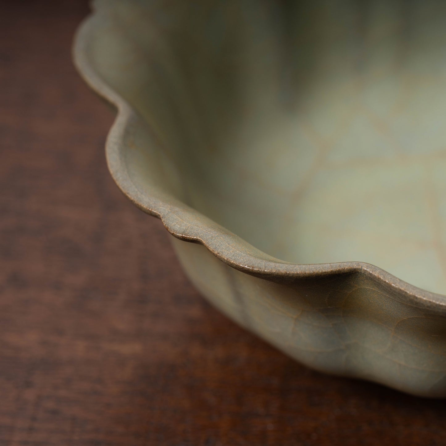 南宋官窯 青磁花口碗