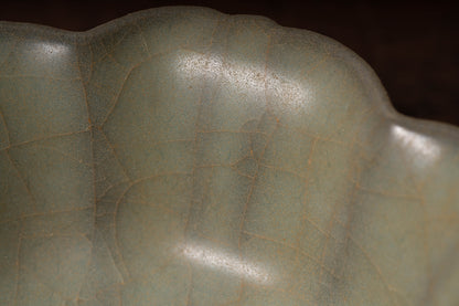 南宋官窯 青磁花口碗