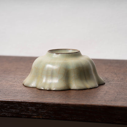 南宋官窯 青磁花口碗