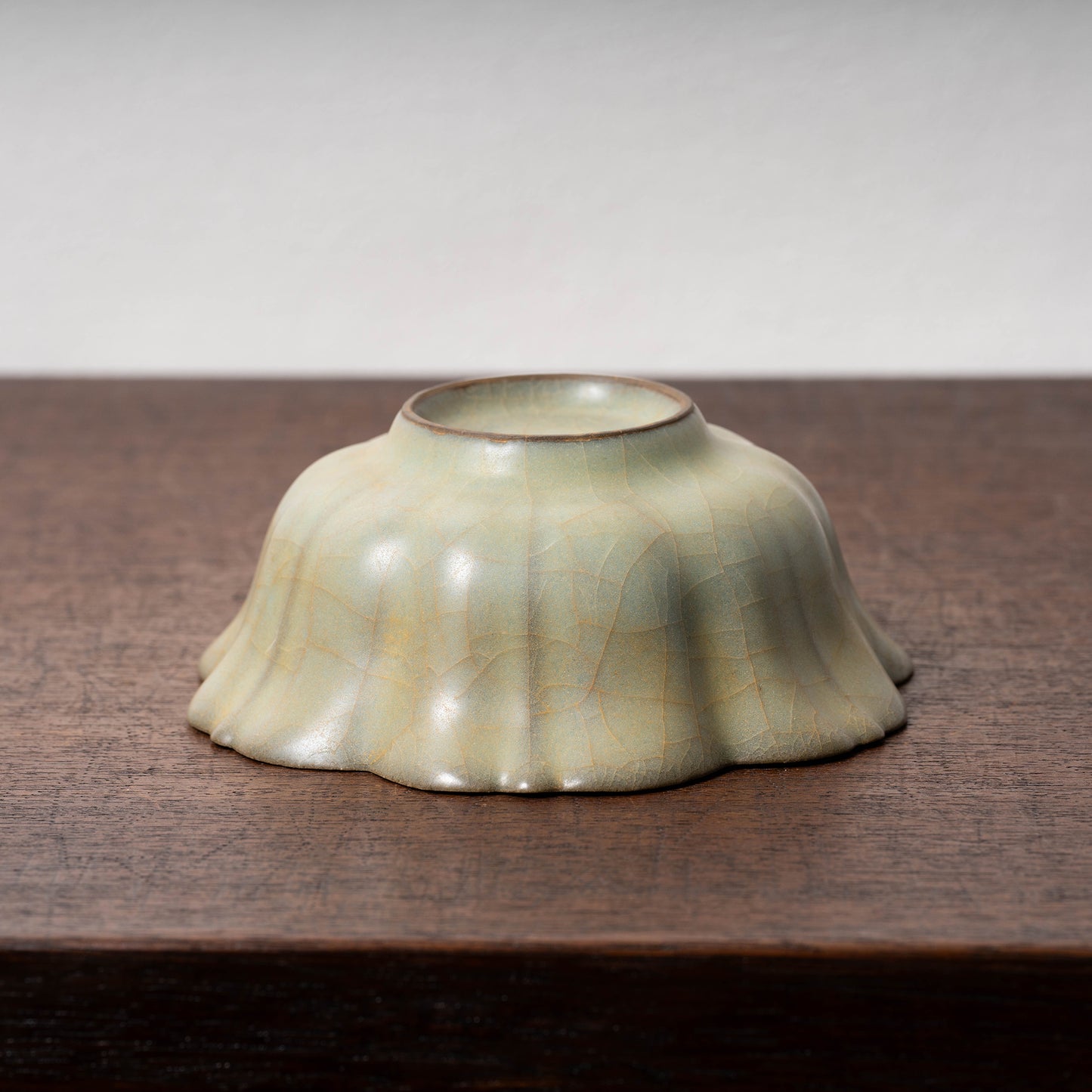 南宋官窯 青磁花口碗