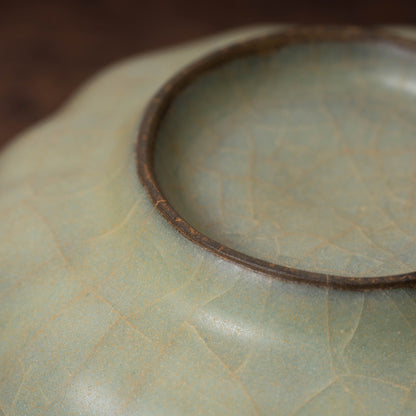 南宋官窯 青磁花口碗