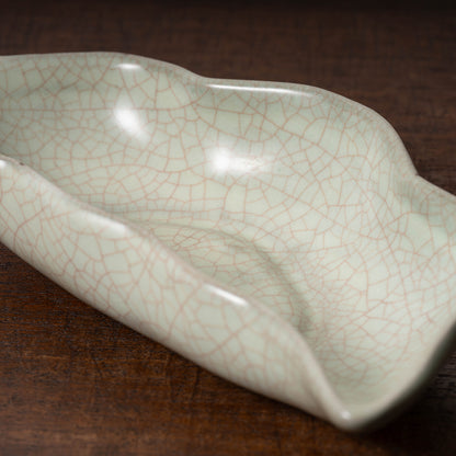 清代 哥窯豆莢形洗