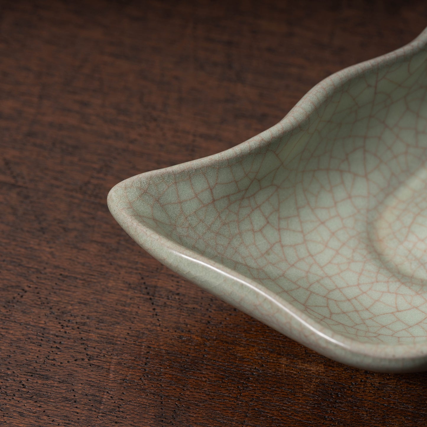 清代 哥窯豆莢形洗