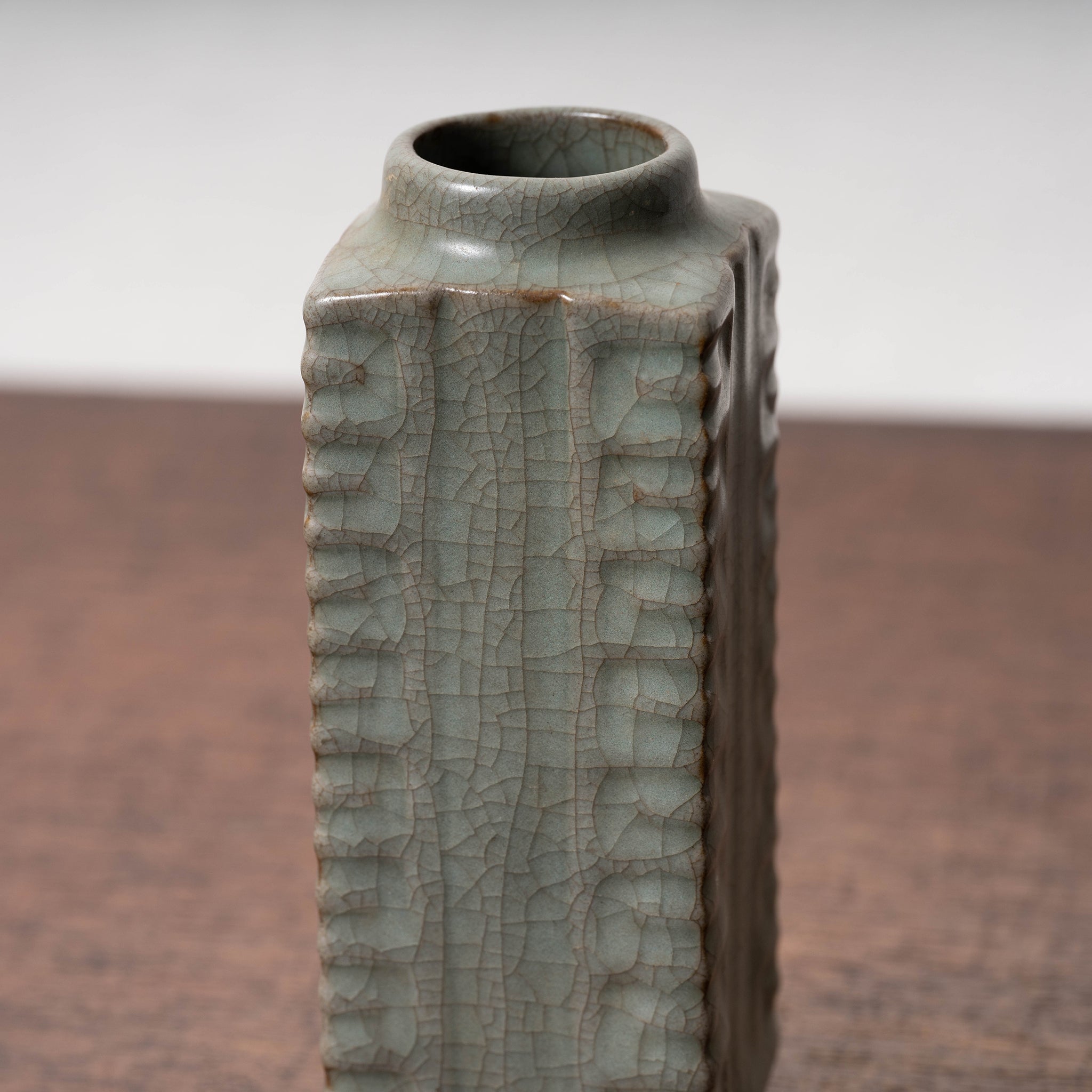 元代官窯 青磁琮形瓶 – 燦禾 SANKA