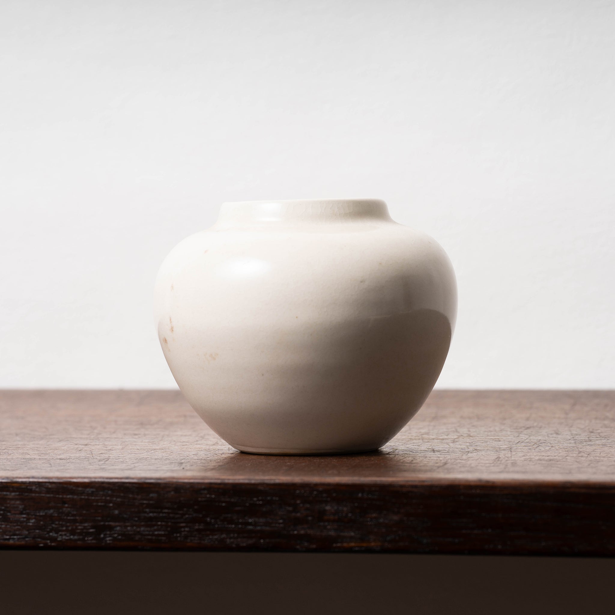 唐代 邢州窯 白磁壺「大盈」銘 – 燦禾 SANKA