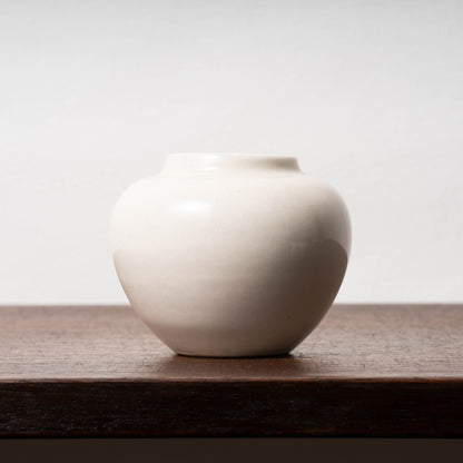 唐代 邢州窯 白磁壺「大盈」銘