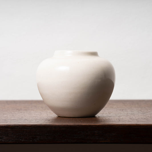 唐代 邢州窯 白磁壺「大盈」銘