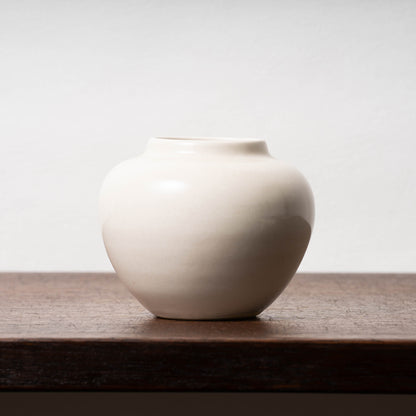 唐代 邢州窯 白磁壺「大盈」銘