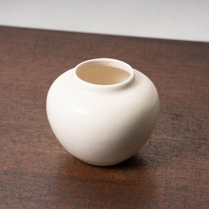 唐代 邢州窯 白磁壺「大盈」銘