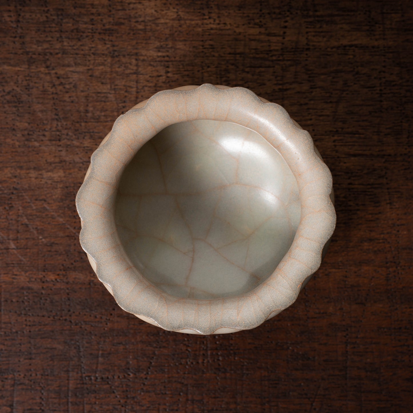 南宋官窯 青磁花形三足香炉