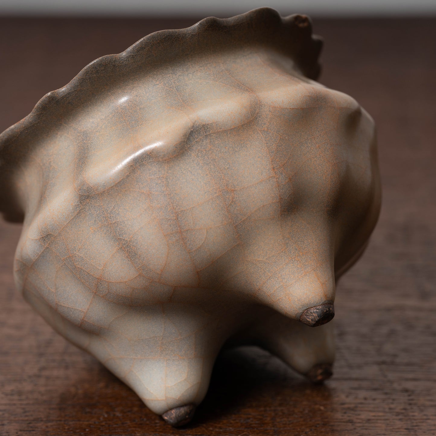 南宋官窯 青磁花形三足香炉