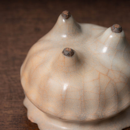 南宋官窯 青磁花形三足香炉