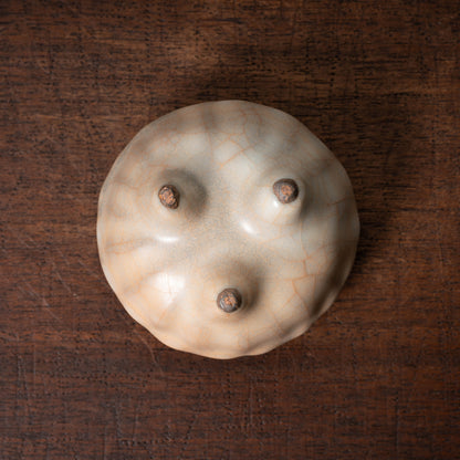 南宋官窯 青磁花形三足香炉