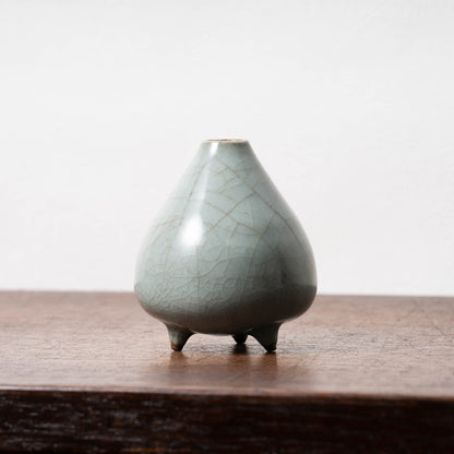 南宋官窯 青磁桃形三足瓶