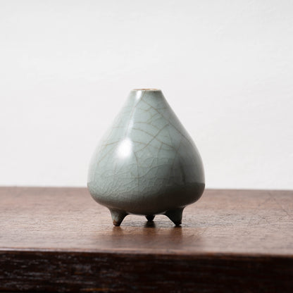 南宋官窯 青磁桃形三足瓶