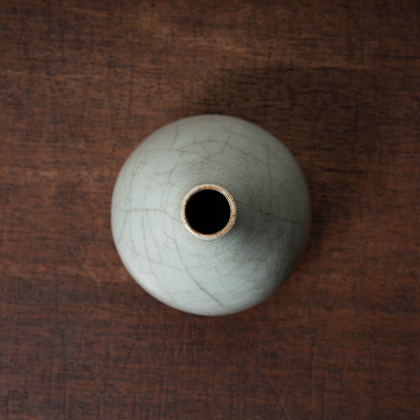 南宋官窯 青磁桃形三足瓶