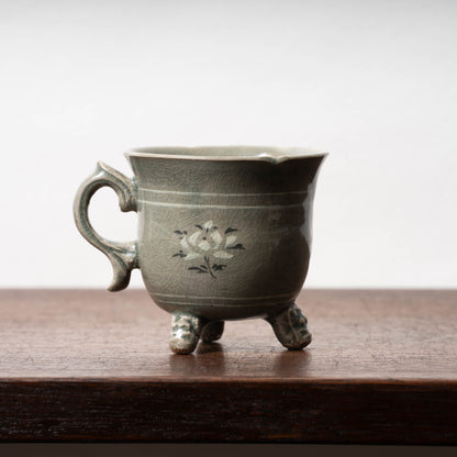 高麗 青磁象嵌蓮花文単耳碗