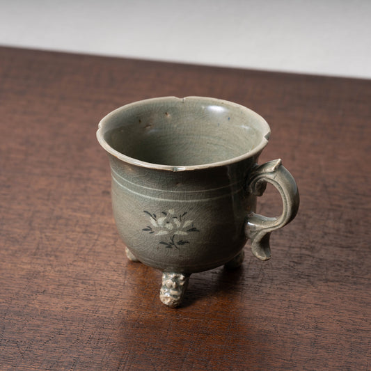 高麗 青磁象嵌蓮花文単耳碗