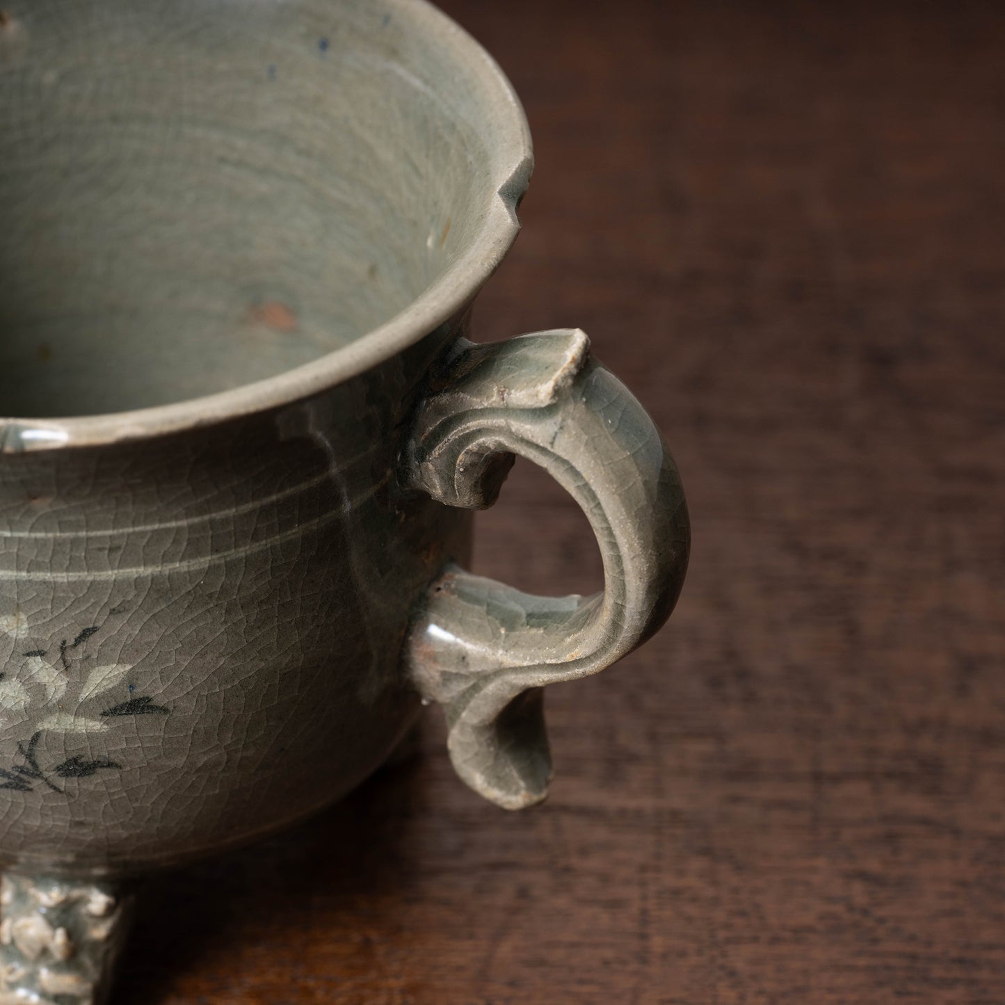 高麗 青磁象嵌蓮花文単耳碗