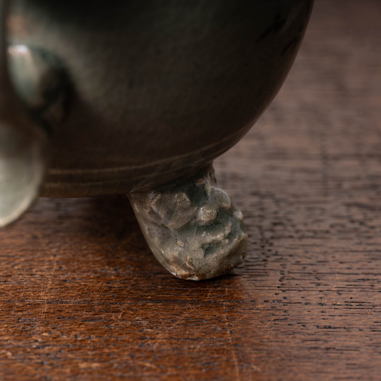 高麗 青磁象嵌蓮花文単耳碗