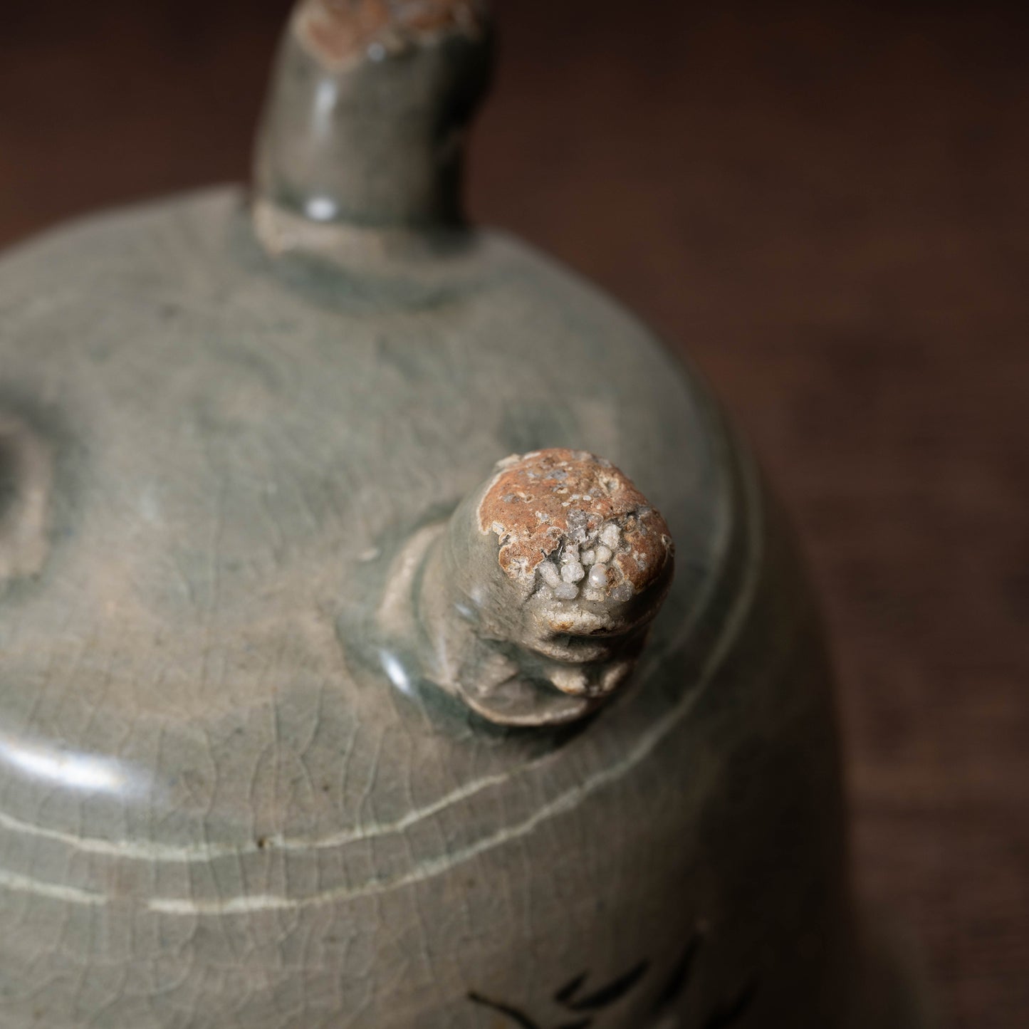 高麗 青磁象嵌蓮花文単耳碗