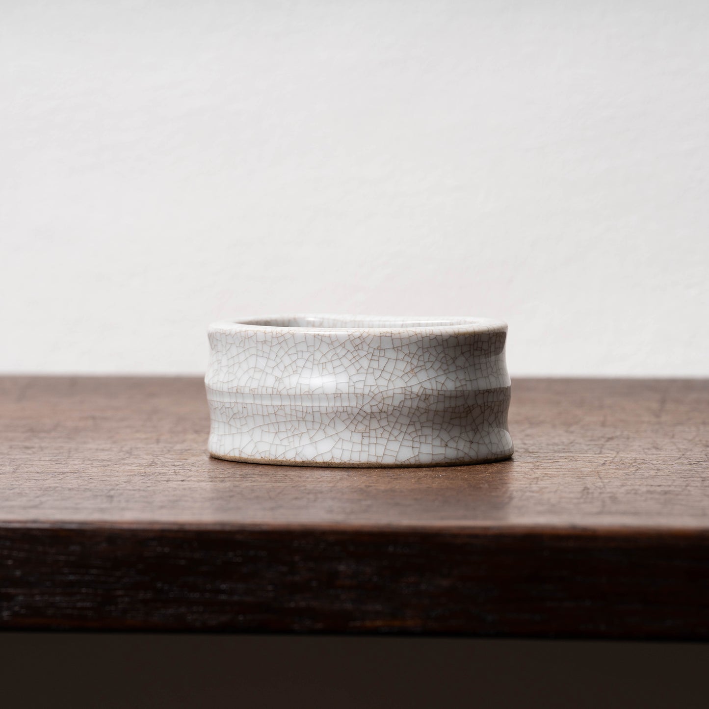 清代 哥釉弧形筆洗