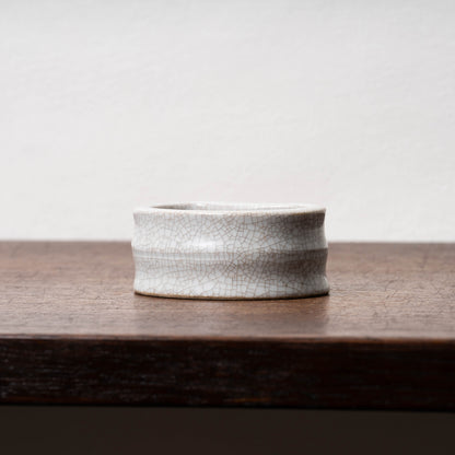 清代 哥釉弧形筆洗