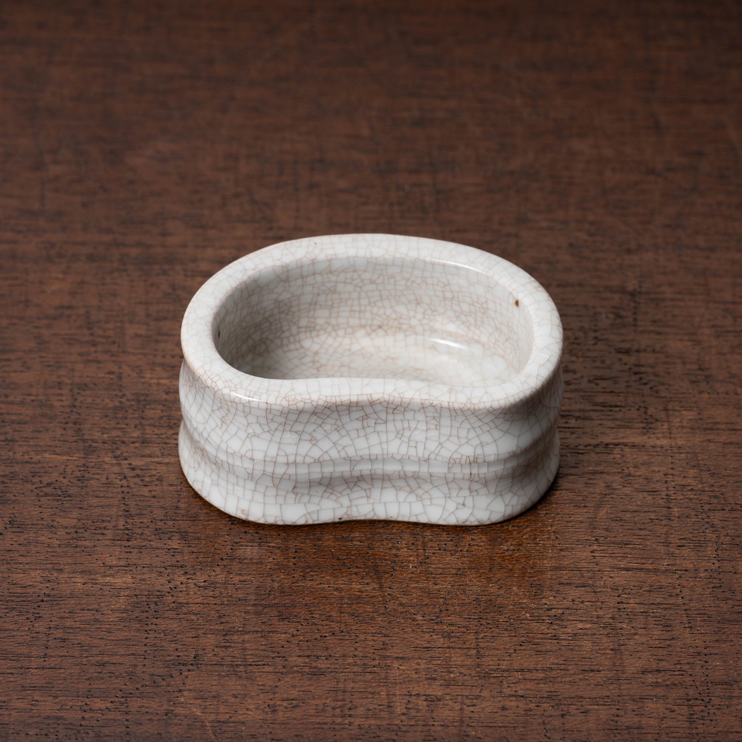 清代 哥釉弧形筆洗