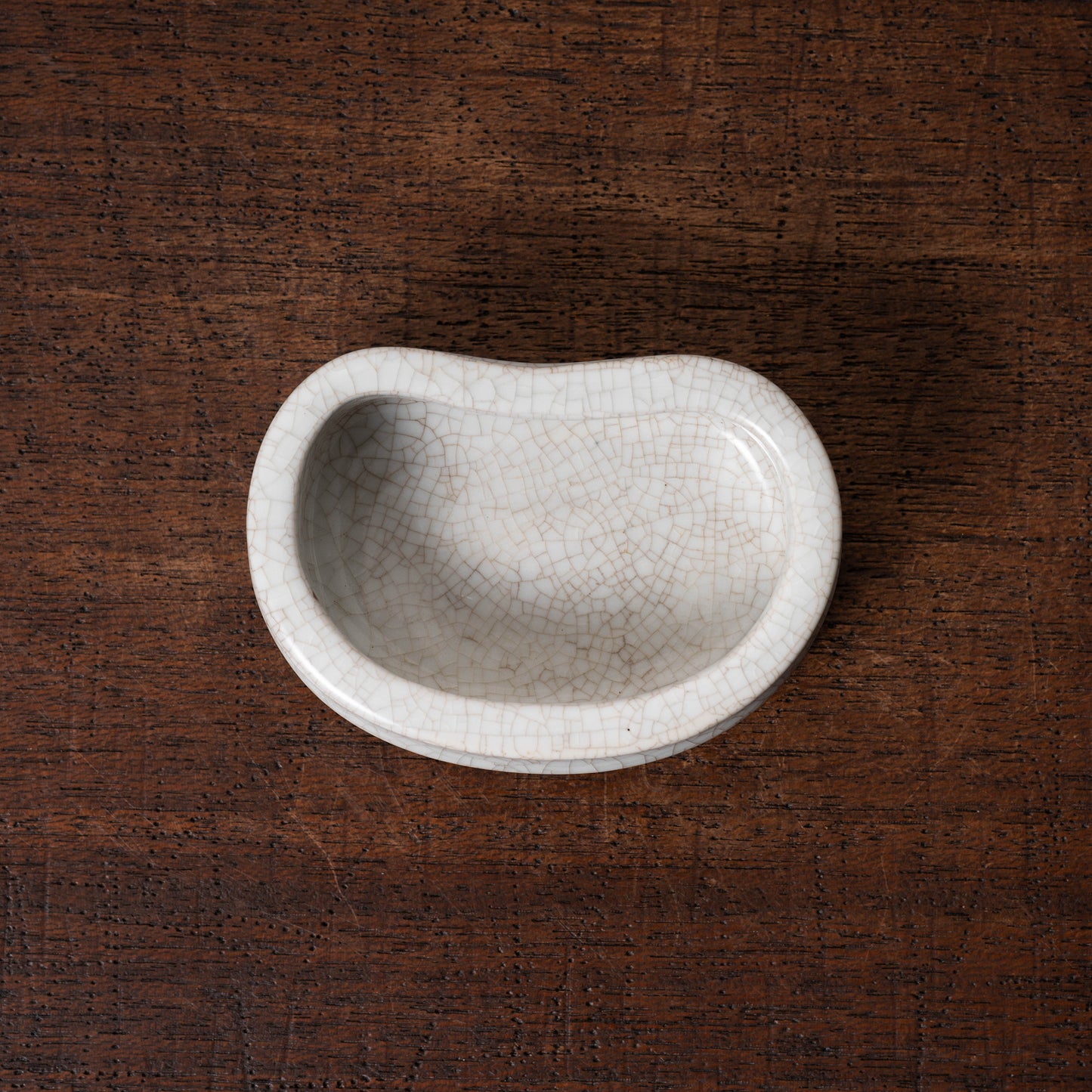 清代 哥釉弧形筆洗