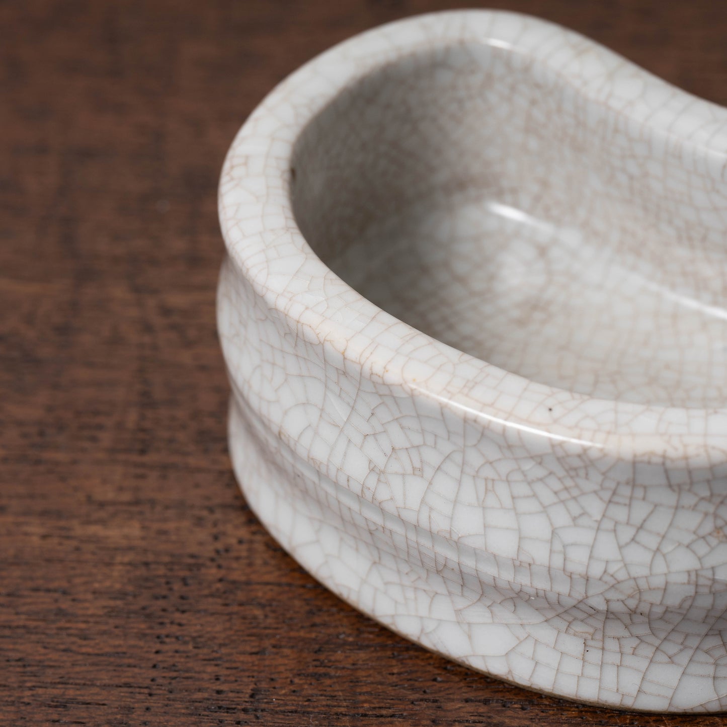 清代 哥釉弧形筆洗