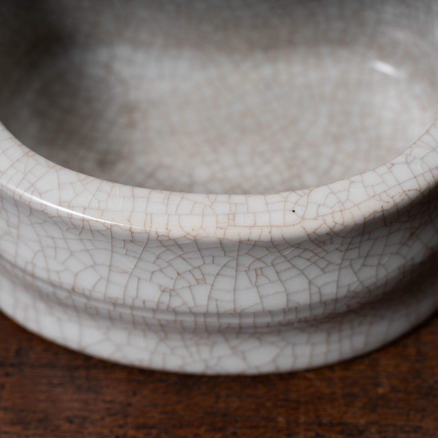 清代 哥釉弧形筆洗