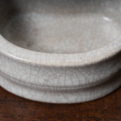 清代 哥釉弧形筆洗