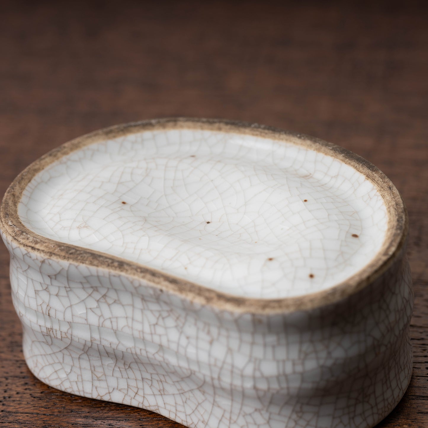 清代 哥釉弧形筆洗