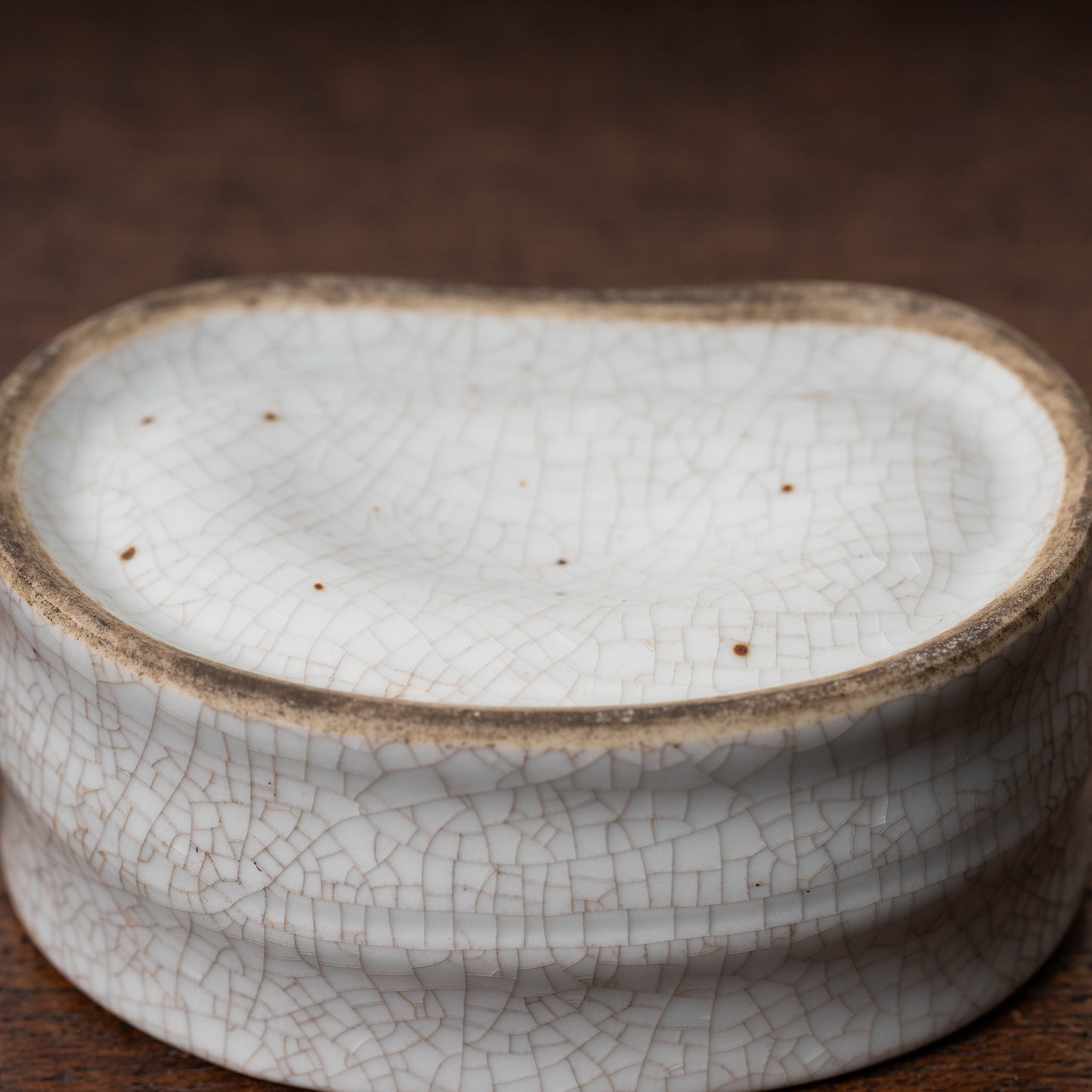 清代 哥釉弧形筆洗