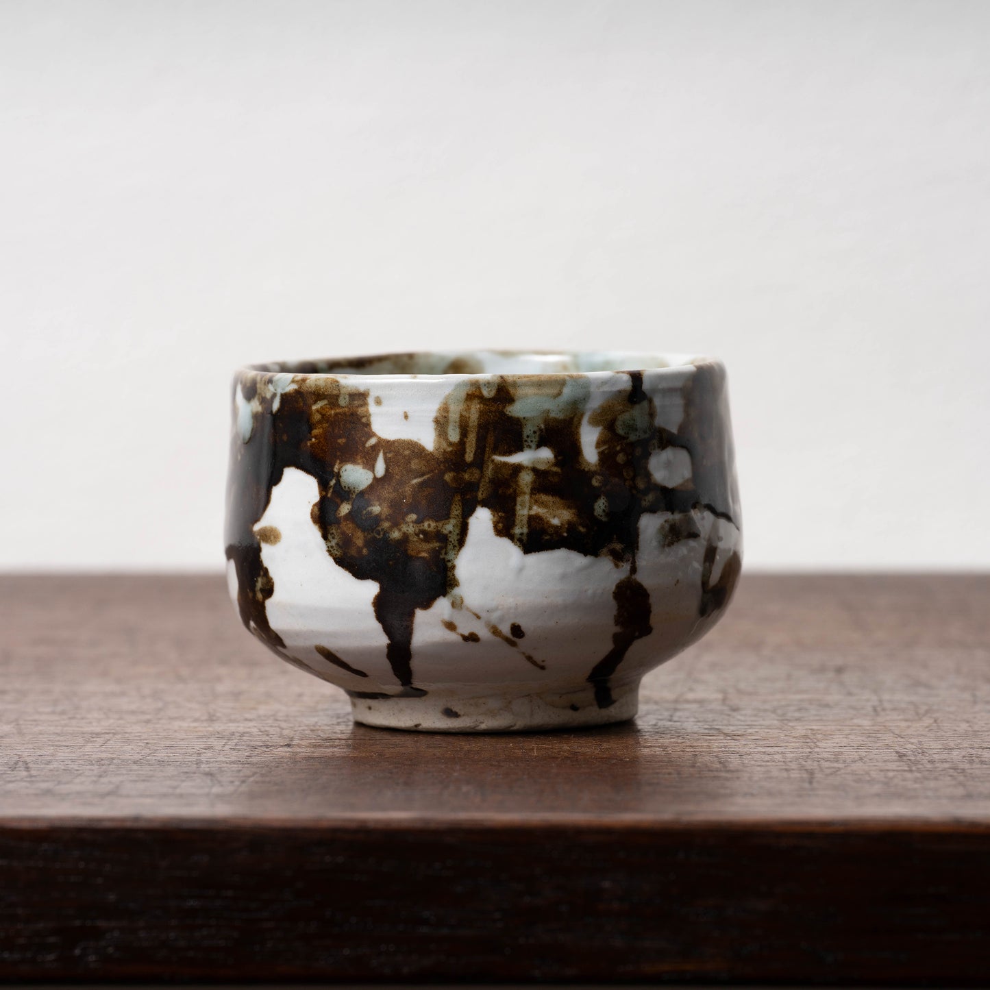 李朝 分院手鉄斑半筒形碗