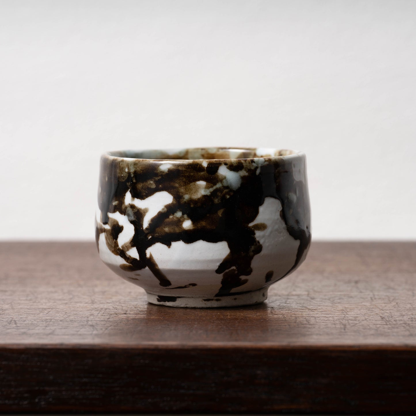 李朝 分院手鉄斑半筒形碗