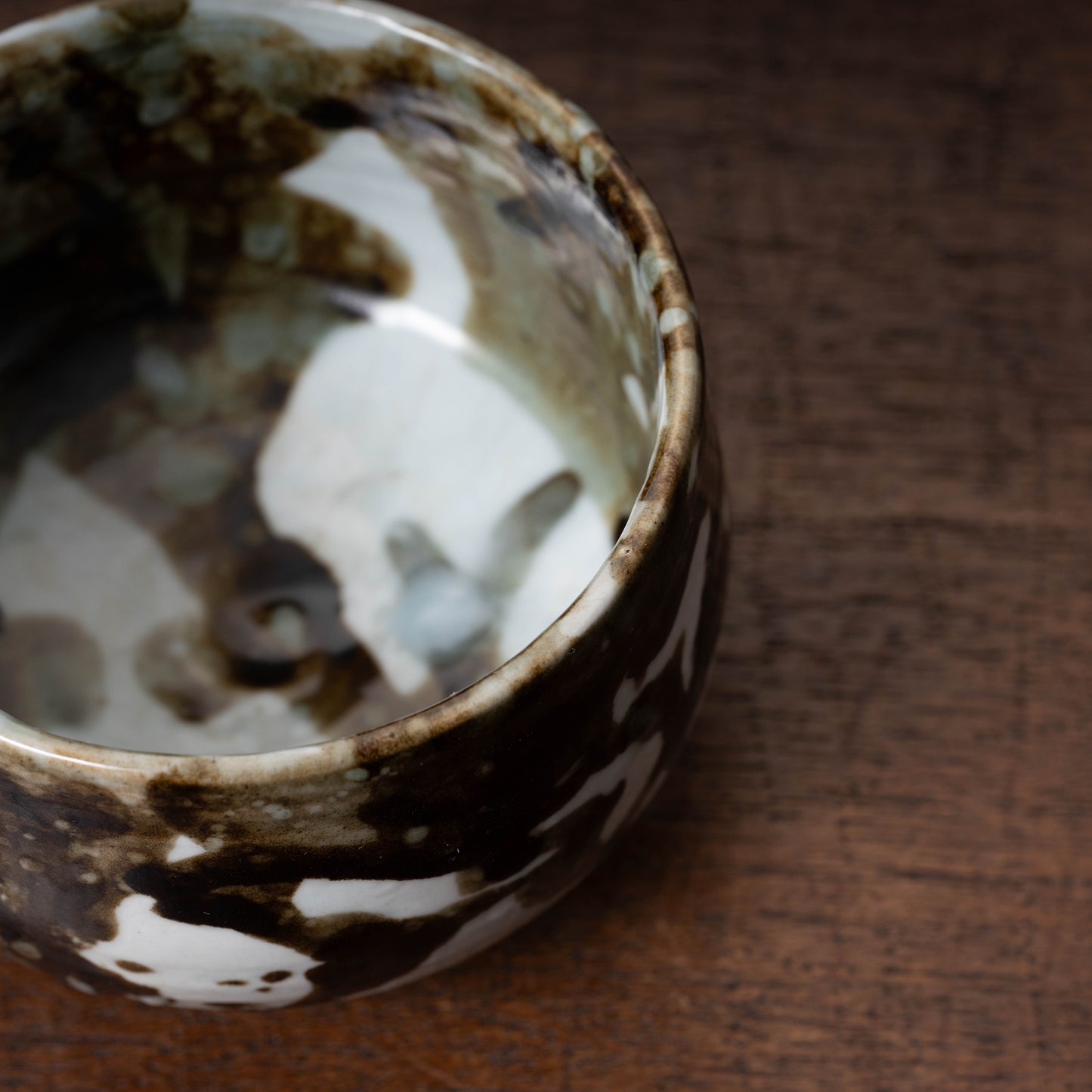 李朝 分院手鉄斑半筒形碗