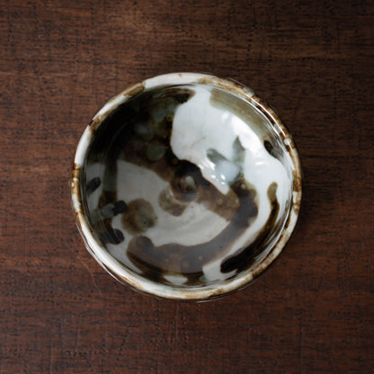 李朝 分院手鉄斑半筒形碗