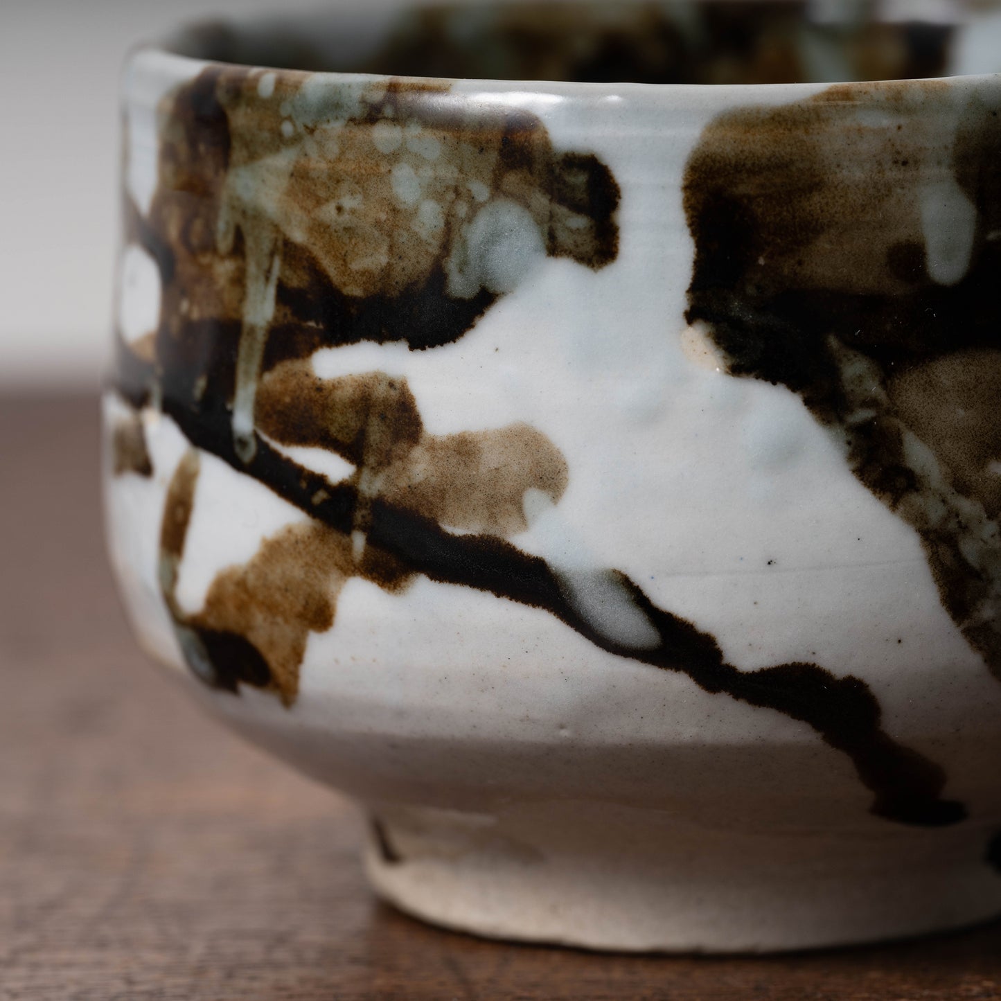 李朝 分院手鉄斑半筒形碗