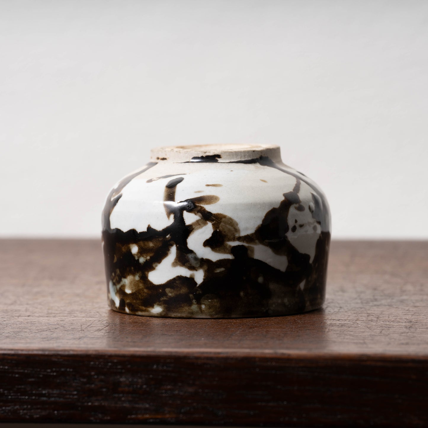 李朝 分院手鉄斑半筒形碗