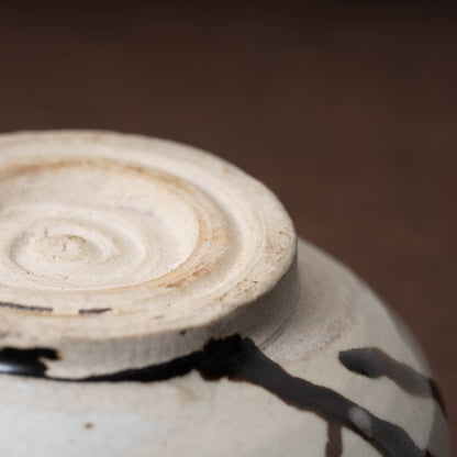 李朝 分院手鉄斑半筒形碗