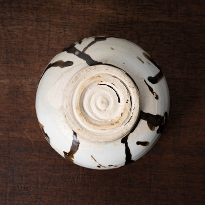 李朝 分院手鉄斑半筒形碗