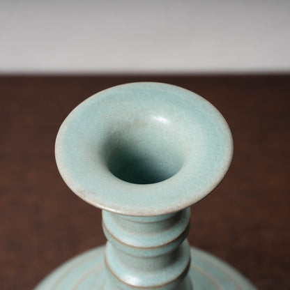 北宋 汝窯青磁盤口弦文長頸瓶