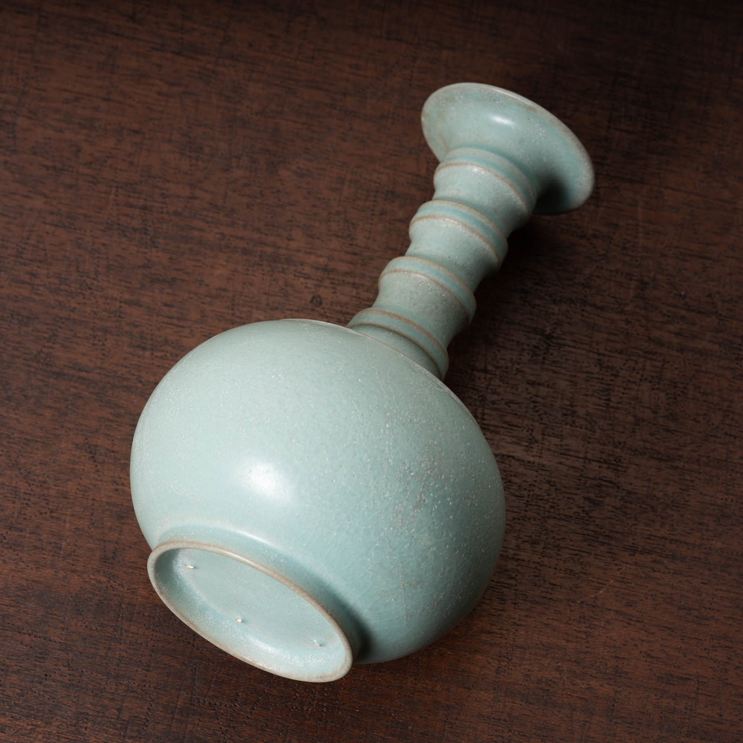 北宋 汝窯青磁盤口弦文長頸瓶