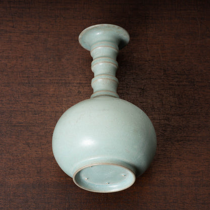 北宋 汝窯青磁盤口弦文長頸瓶